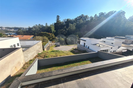 Casa à venda com 3 suítes no condomínio Reserva dos Jatobás, Louveira - SP