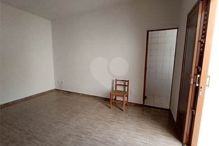 Casa à venda com 6 quartos, sendo 2 suítes, no Centro, Itapetininga, SP