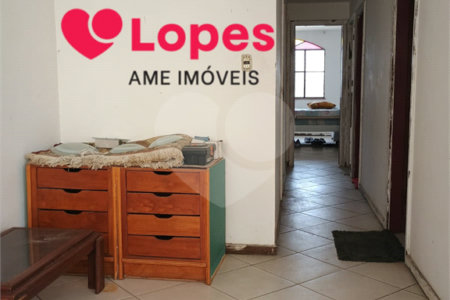 Casa à venda com 7 quartos, sendo 2 suítes, em Campo Grande, Rio de Janeiro, RJ
