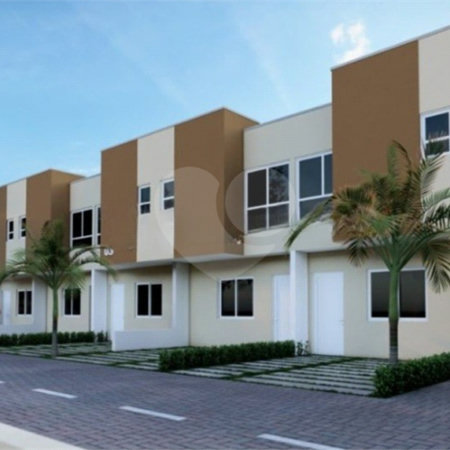 Casa à venda com 3 quartos, sendo 1 suíte, no condomínio Residencial Romã, Suzano - SP