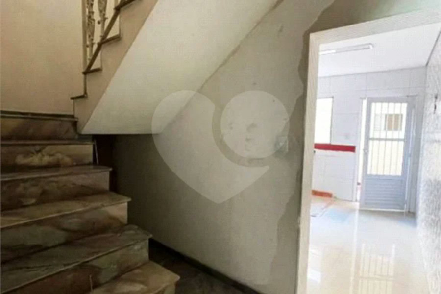 Sobrado à venda com 3 quartos, sendo 1 suíte, em Jardim Rosa de Franca, Guarulhos, SP