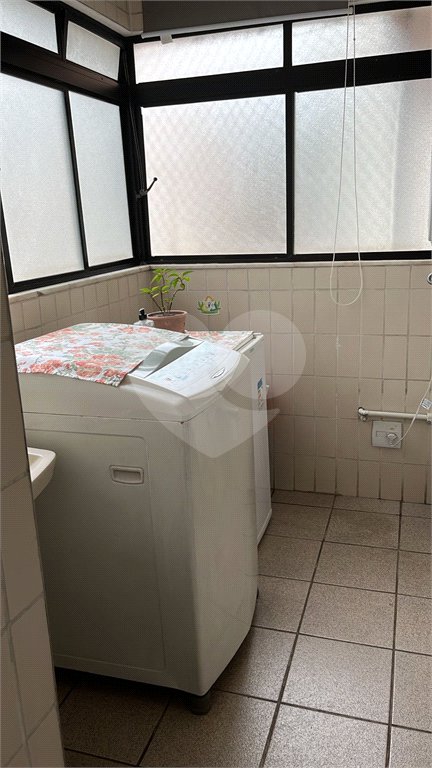 Apartamento à venda com 3 quartos, sendo 1 suíte,  em Jardim das Acácias, São Paulo, SP