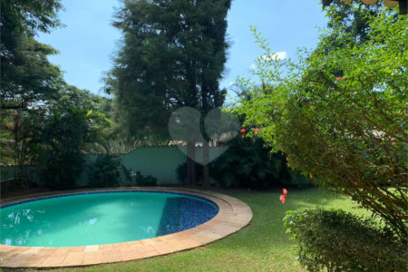 Casa Térrea à venda com 3 suítes em Interlagos, São Paulo, SP