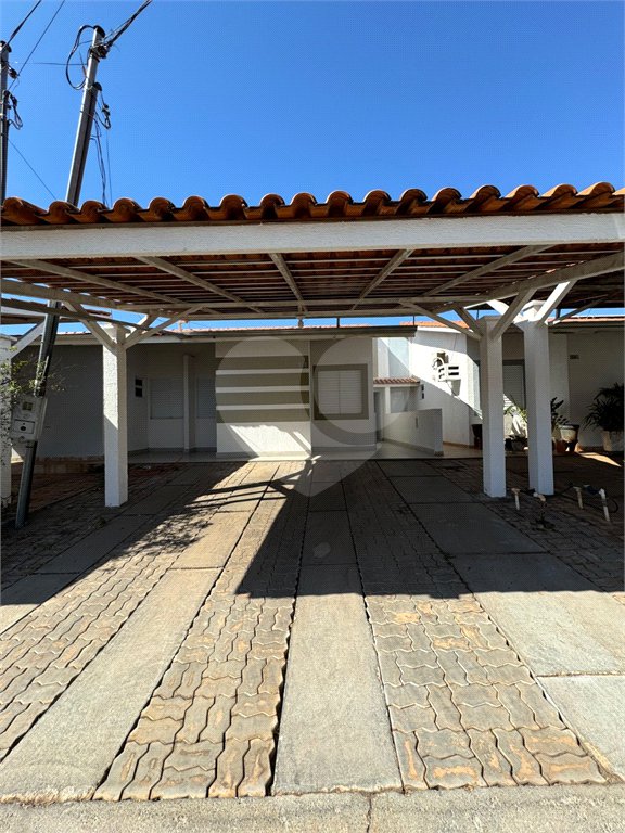 Casa à venda com 3 quartos, sendo 1 suíte, no condomínio Terra Nova, Várzea Grande - MT