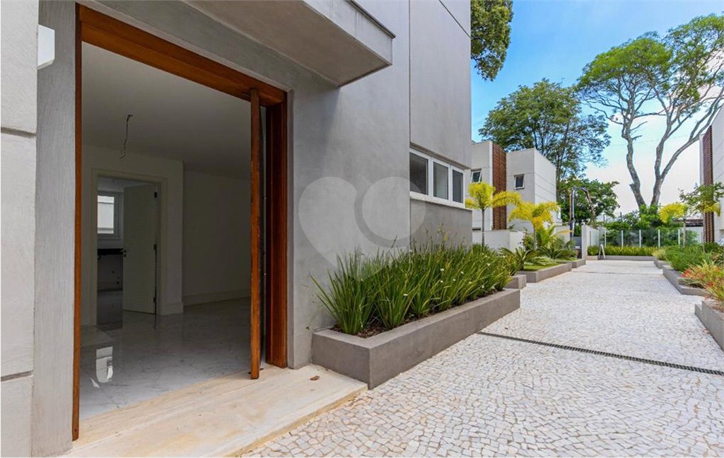 Casa à venda com 4 suítes no condomínio Hípica Garden, São Paulo - SP
