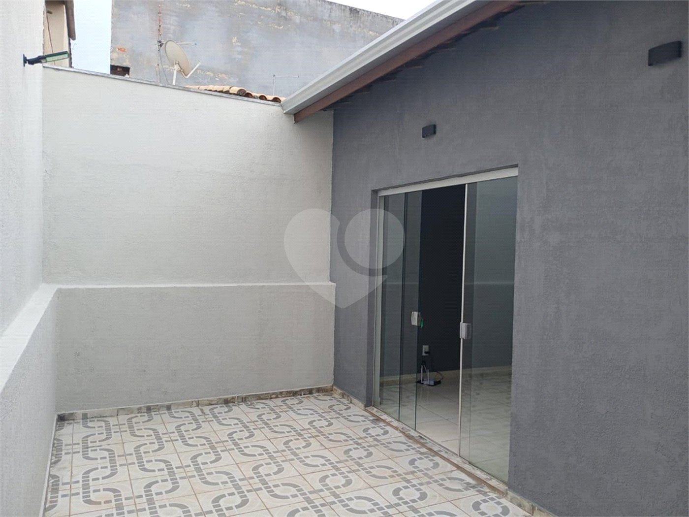 Casa de Vila à venda com 3 quartos, sendo 1 suíte, em Jardim Wanel Ville V, Sorocaba, SP
