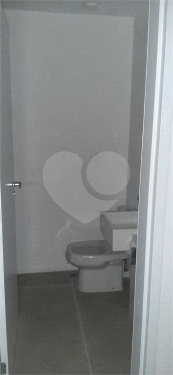 Apartamento para alugar com 3 suítes em Jardim das Acácias, São Paulo, SP