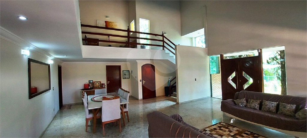 Casa à venda com 5 suítes em Canguera, São Roque, SP
