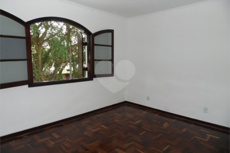 Casa à venda com 5 quartos, sendo 3 suítes, em Vila São Francisco, São Paulo, SP