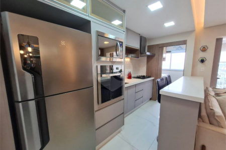 Apartamento à venda com 3 quartos, sendo 1 suíte,  em Vila Anastácio, São Paulo, SP