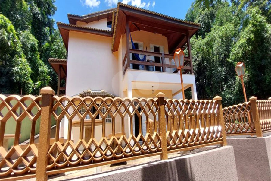 Casa à venda com 4 suítes no condomínio Sausalito, Mairiporã - SP