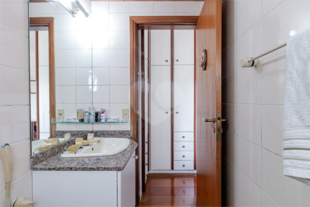Apartamento à venda com 3 suítes em Aclimação, São Paulo, SP