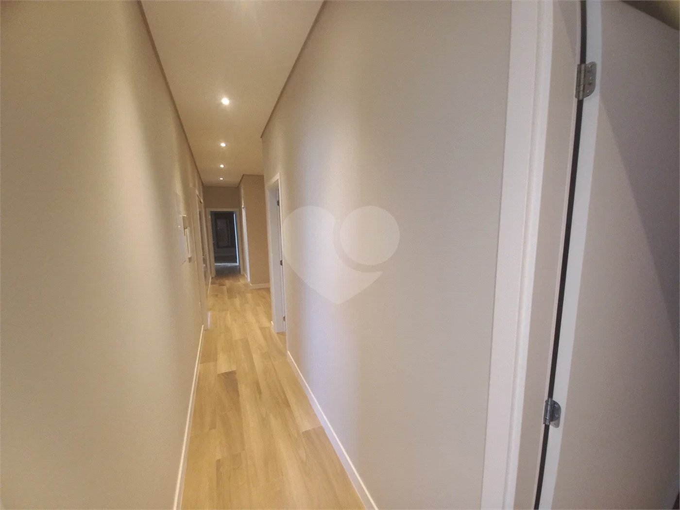 Casa à venda com 4 suítes em Paineiras, Itupeva, SP