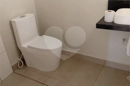 Sobrado à venda com 3 quartos, sendo 2 suítes,  em Vila Homero Thon, Santo André, SP