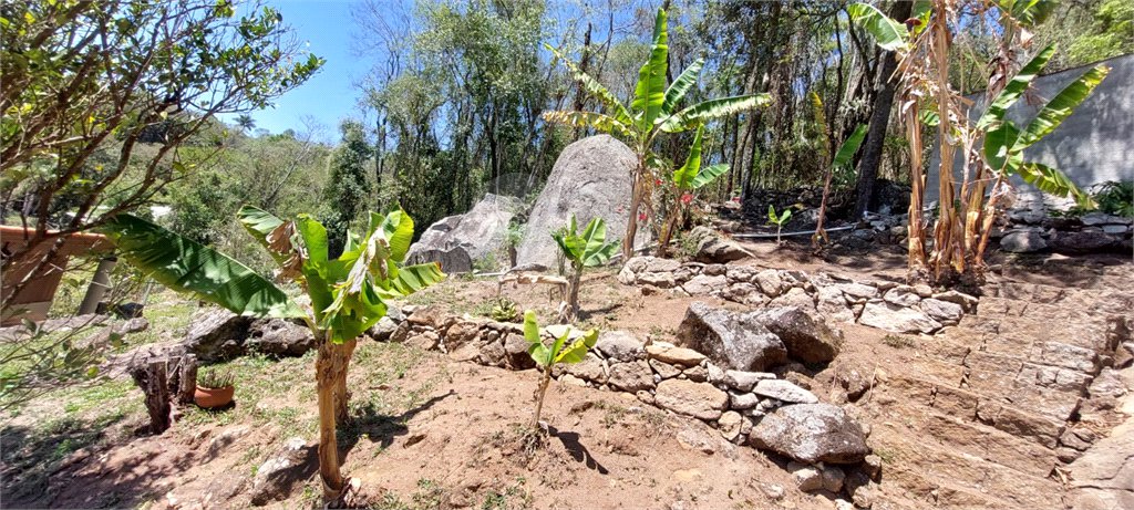 Casa à venda com 3 quartos, sendo 2 suítes, no condomínio Alpes de Caieiras, Caieiras - SP