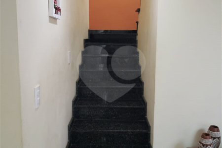 Casa à venda com 6 quartos, sendo 3 suítes, em Alto Ipiranga, Mogi das Cruzes, SP