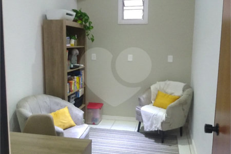 Imóvel + Ponto Comercial com rendimentos em Rua Movimentada de São Carlos
