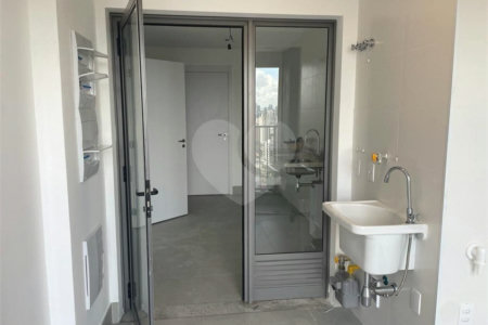 Apartamento à venda com 3 suítes em Campo Belo, São Paulo, SP