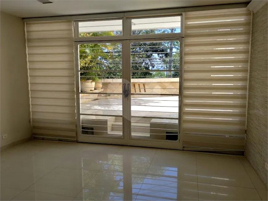 Casa à venda com 3 quartos, sendo 1 suíte,  em Vila Mariana, São Paulo, SP