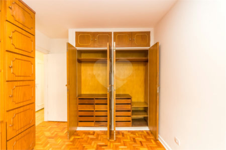 Apartamento à venda com 3 quartos, sendo 1 suíte, em Itaim Bibi, São Paulo, SP
