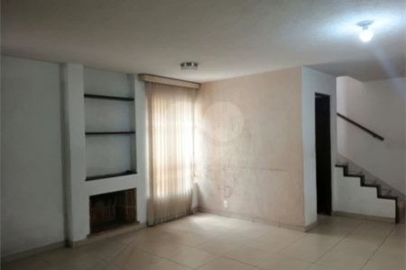 Sobrado à venda com 4 quartos, sendo 2 suítes, em Interlagos, São Paulo, SP