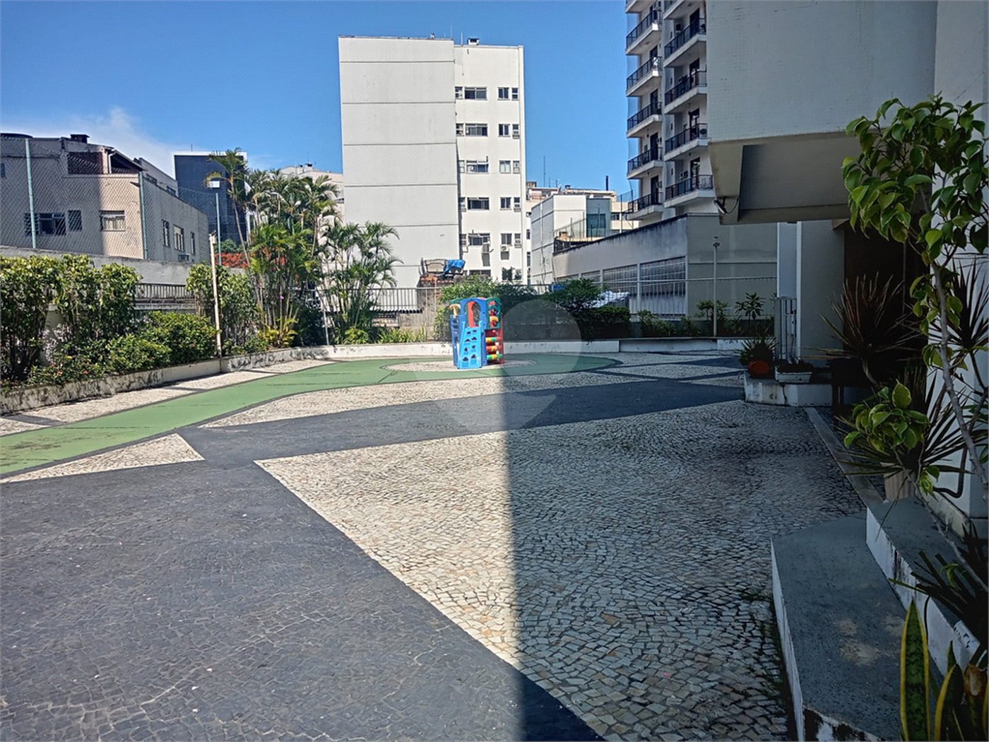 Apartamento à venda com 2 quartos, sendo 1 suíte,  em Tijuca, Rio de Janeiro, RJ