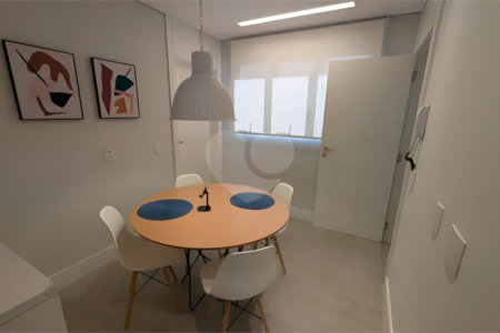 Apartamento à venda com 4 quartos, sendo 1 suíte, em Campo Belo, São Paulo, SP