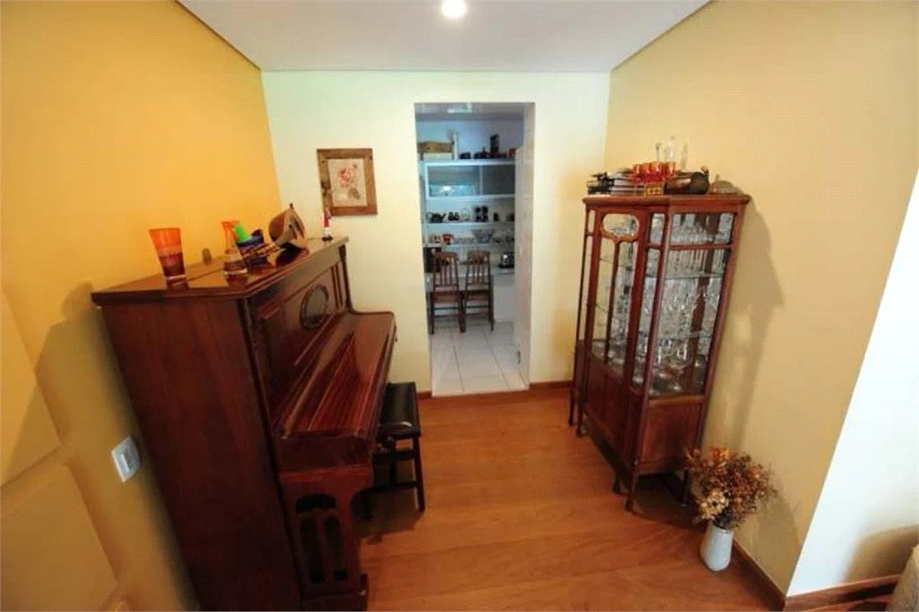 Apartamento à venda ou para alugar com 3 quartos, sendo 2 suítes, em Jardim Morumbi, São Paulo, SP