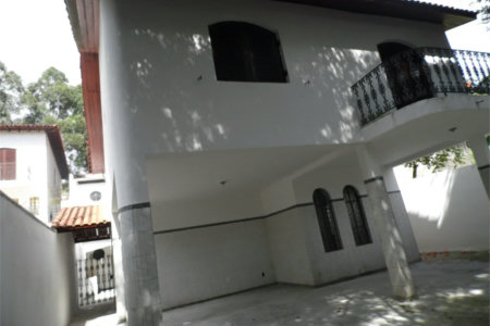 Casa à venda com 5 quartos, sendo 3 suítes, em Vila São Francisco, São Paulo, SP
