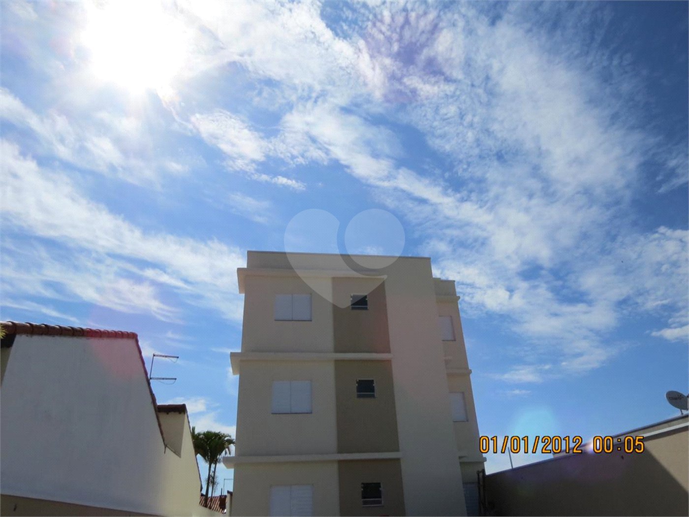 Apartamento à venda com 2 quartos, sendo 1 suíte,  em Vila Suissa, Mogi das Cruzes, SP
