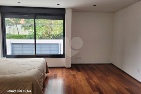 Casa à venda com 3 suítes em Jardim Prudência, São Paulo, SP