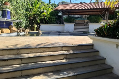 Casa à venda com 3 quartos, sendo 1 suíte, em Vila Gardênia, Atibaia, SP