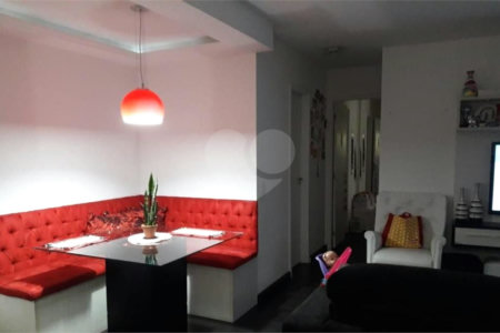 Apartamento à venda com 2 quartos, sendo 1 suíte,  em Jardim Parque Morumbi, São Paulo, SP