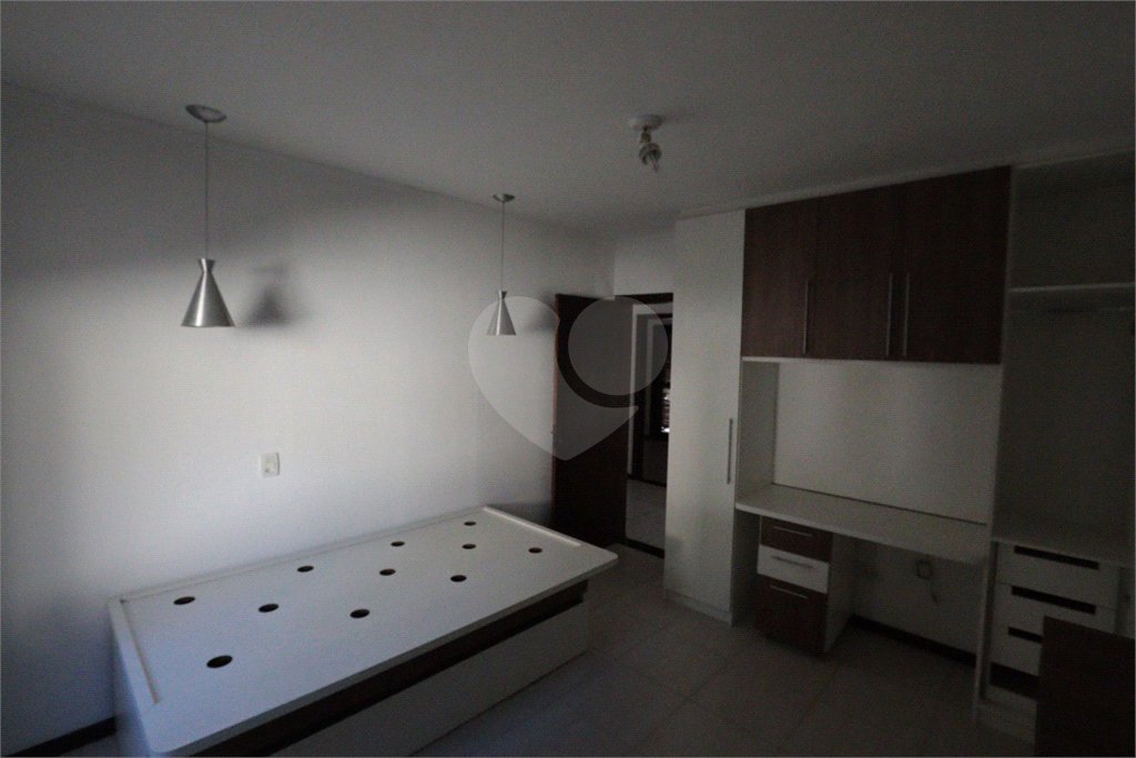 Casa à venda com 4 quartos, sendo 1 suíte, em Jardim Villaça, São Roque, SP