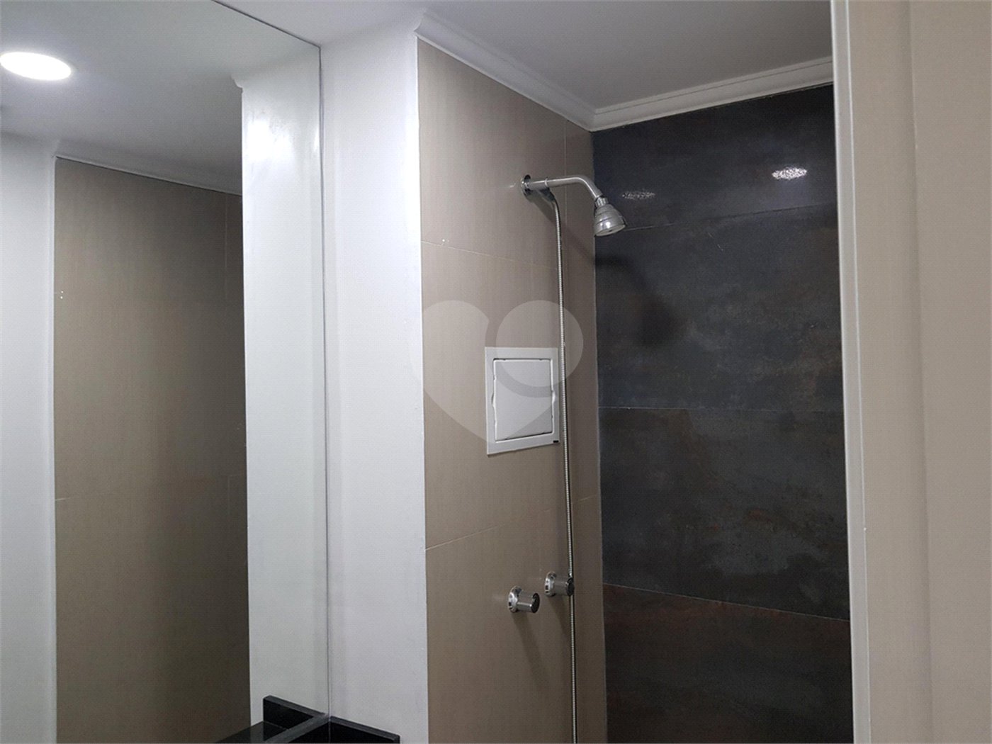 Flat à venda com 2 quartos, sendo 1 suíte, no Centro, São Bernardo do Campo, SP