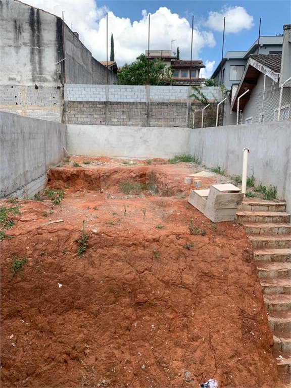 Sobrado à venda com 3 suítes em Jardim dos Pinheiros, Atibaia, SP