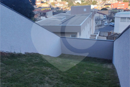 Sobrado à venda com 2 suítes em Jardim Imperial, Atibaia, SP
