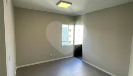 Flat à venda com 1 suíte em Liberdade, São Paulo, SP