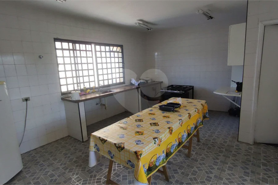 Apartamento à venda no Edifício Amarante no Bairro Jaraguá em Piracicaba - SP.