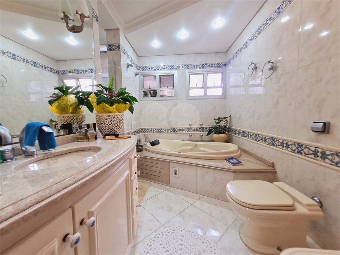 Apartamento à venda com 3 quartos, sendo 1 suíte, em Higienópolis, São Paulo, SP