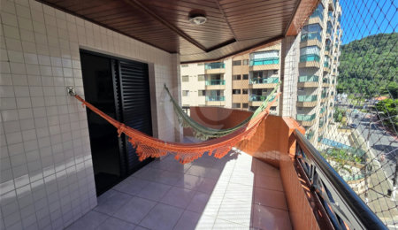 Apartamento à venda com 2 quartos, sendo 1 suíte,  em Canto do Forte, Praia Grande, SP
