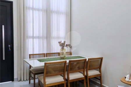 Casa à venda com 2 quartos, sendo 1 suíte, no condomínio Vila Rica, Indaiatuba - SP