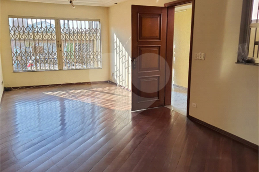 Sobrado à venda com 4 quartos, sendo 1 suíte, em Vila Pereira Barreto, São Paulo, SP