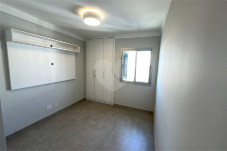 Apartamento à venda com 3 quartos, sendo 1 suíte,  em Jardim Marajoara, São Paulo, SP