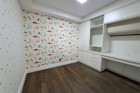 Apartamento à venda com 3 suítes em Vila Ipojuca, São Paulo, SP