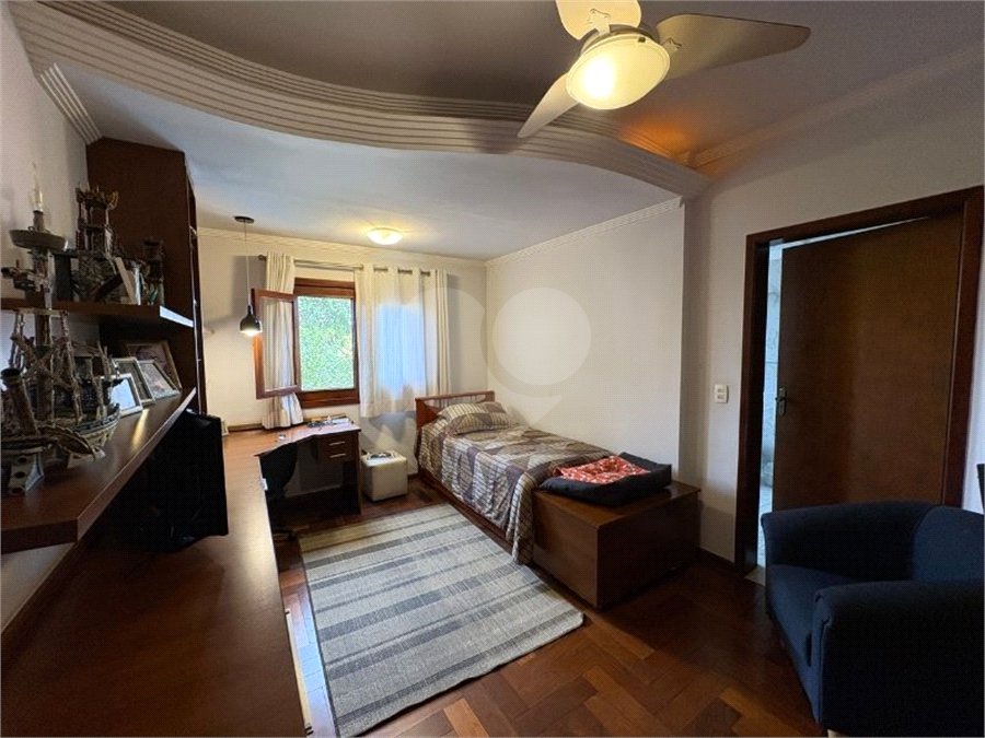 Casa à venda com 4 suítes no condomínio Granja Olga II, Sorocaba - SP