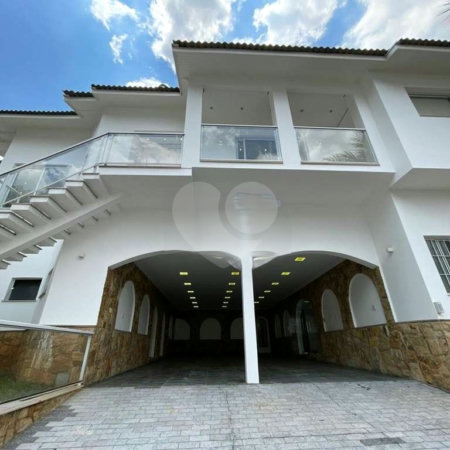 Sobrado à venda com 6 quartos, sendo 2 suítes, em Jardim Franca, São Paulo, SP