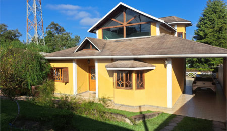 Casa à venda com 3 suítes em Granja Viana, Cotia, SP