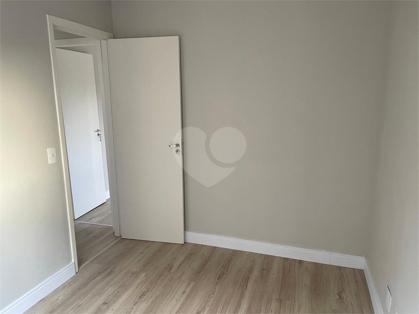 Apartamento à venda com 2 quartos em Parque Imperial, Ferraz de Vasconcelos, SP