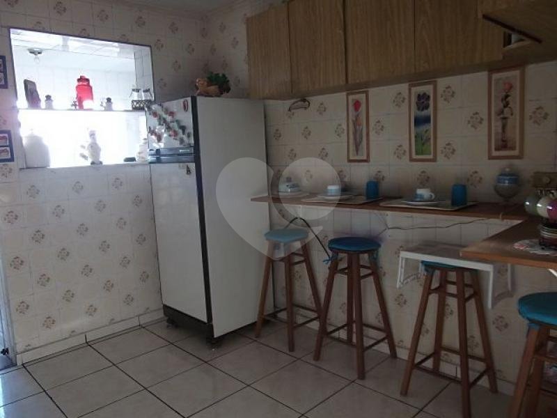 Sobrado à venda com 4 quartos, sendo 1 suíte, em Vila Isolina Mazzei, São Paulo, SP